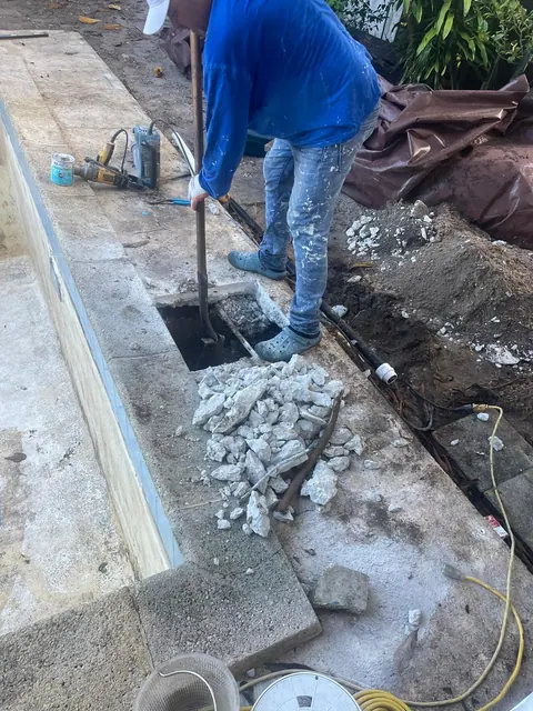 Deck opened around the skimmer.